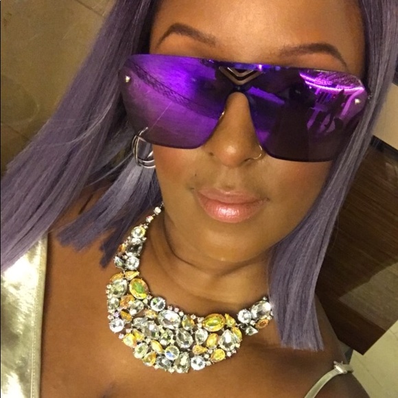 Absolutely Amazing Purple Oversized Sunglasses - Picture 2 of 3